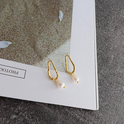 AVELINE PEARL EARRINGS