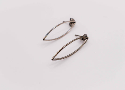 Silver Eye-Shaped Earrings – Elegant Sterling Silver Jewelry for Women