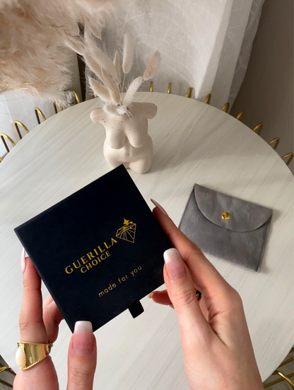 AEGIS GOLD CHAIN NECKLACE