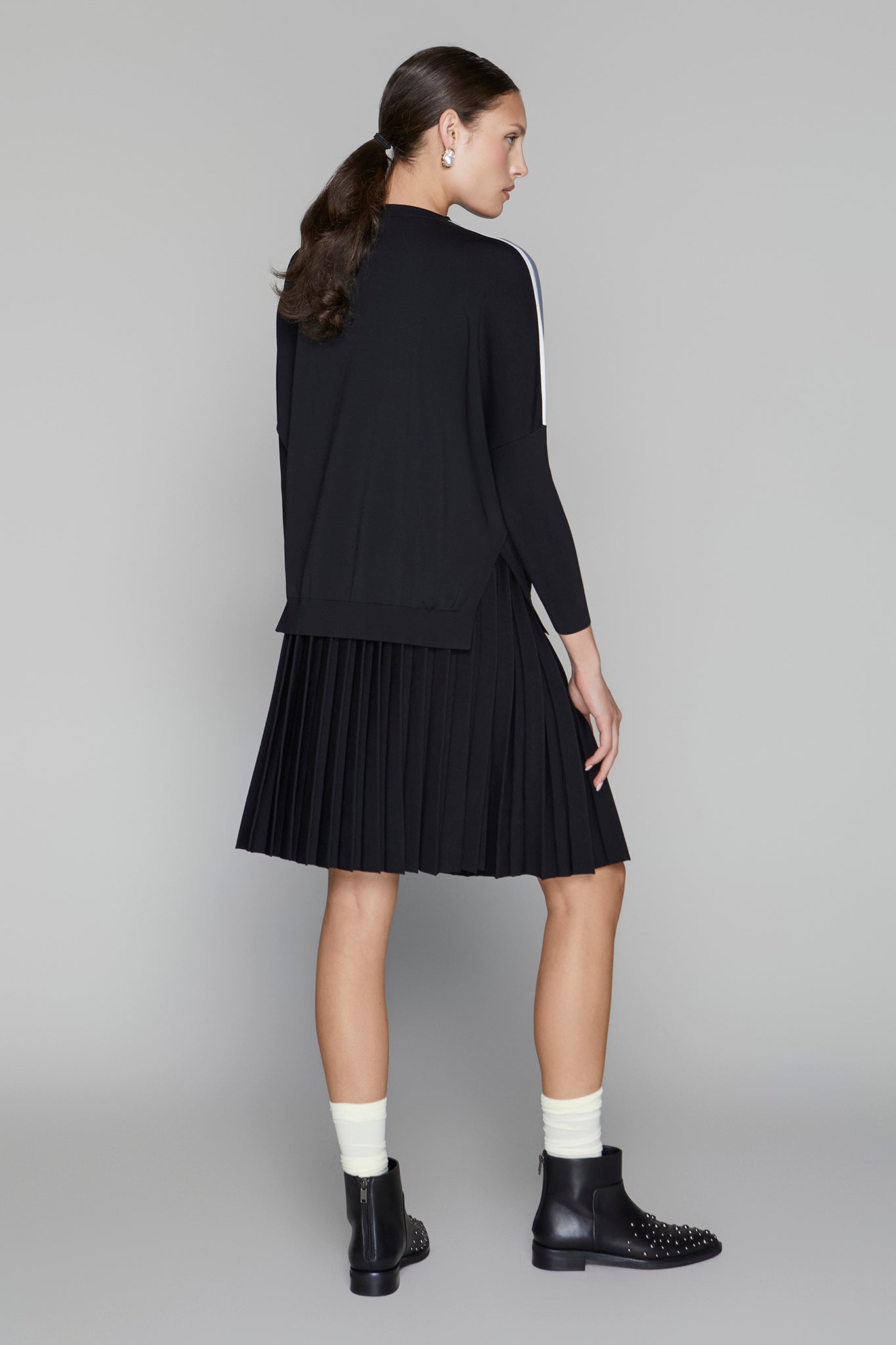 Montia Top in Black Gray Stripe