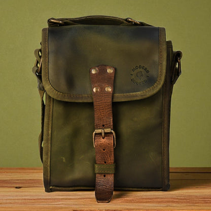 Petit sac cartable en cuir de bovin - Olive