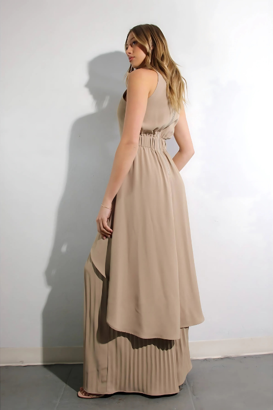 Escape to Milan Taupe Pleated Pants Set - Lolomo!