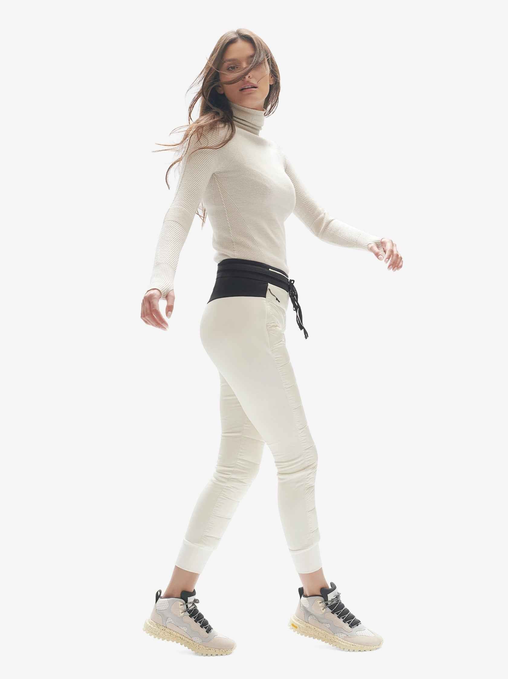 Hybrid Down Jogger - Pearl