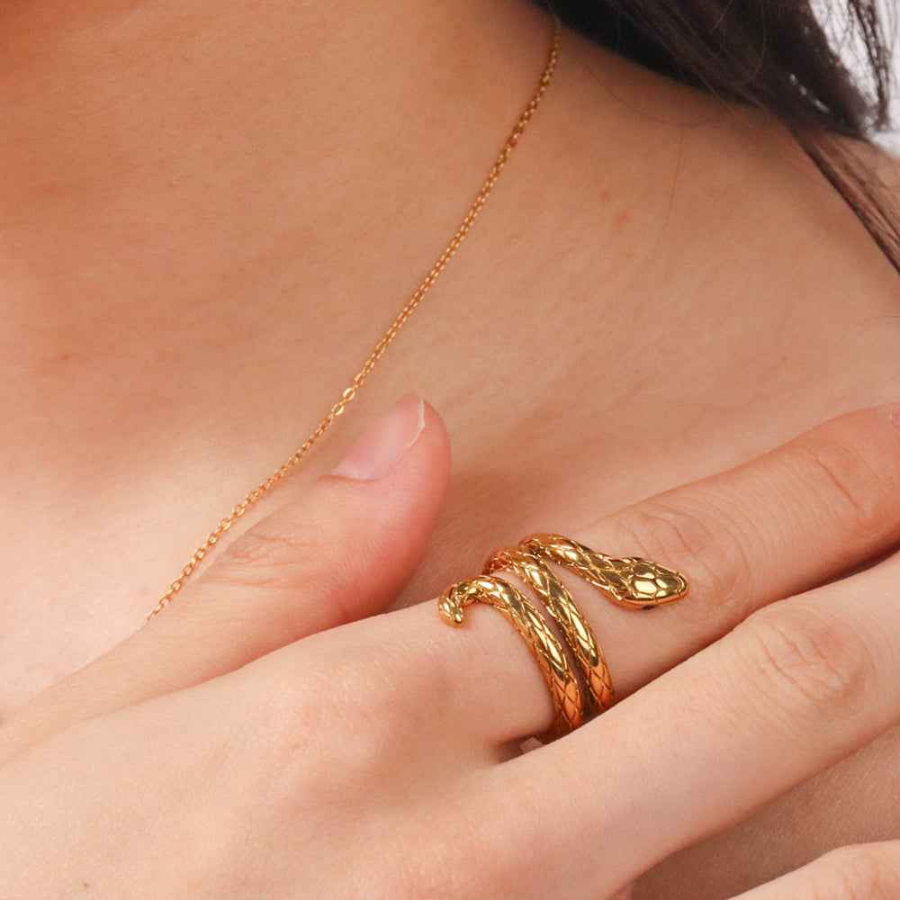 ESTELLE SNAKE RING