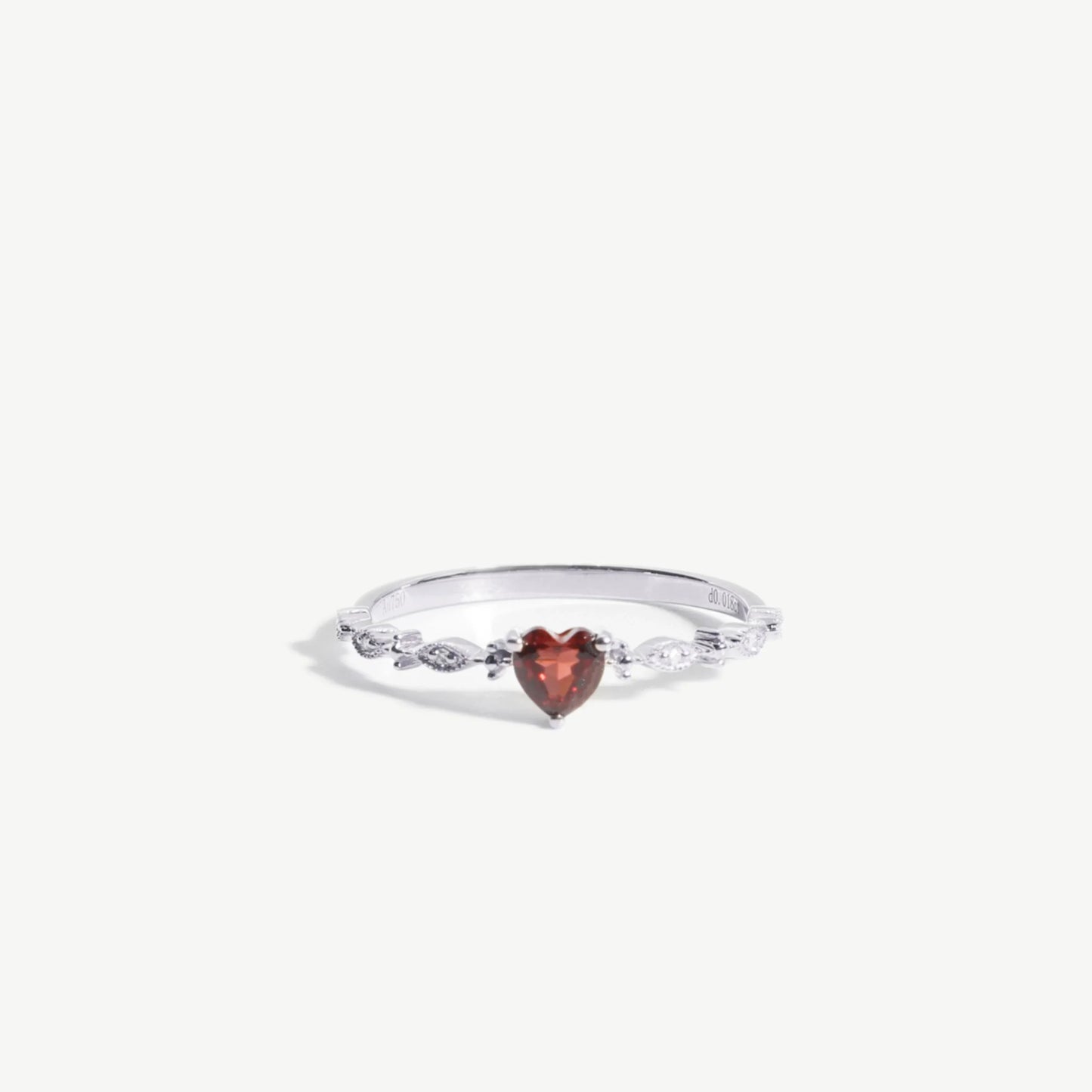 Guerilla Choice Royal Heart 18K White Gold Love Ring - Lolomo!