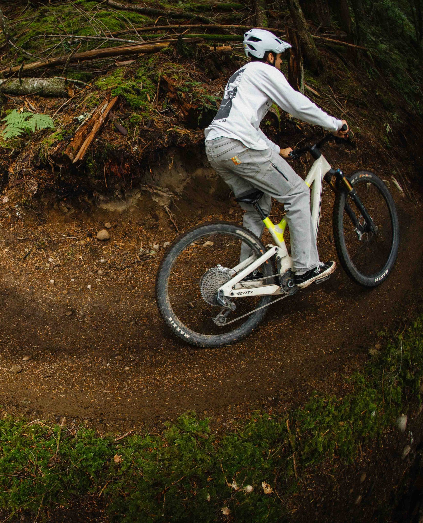 Men's Superlite™ Wide - Lolomo!