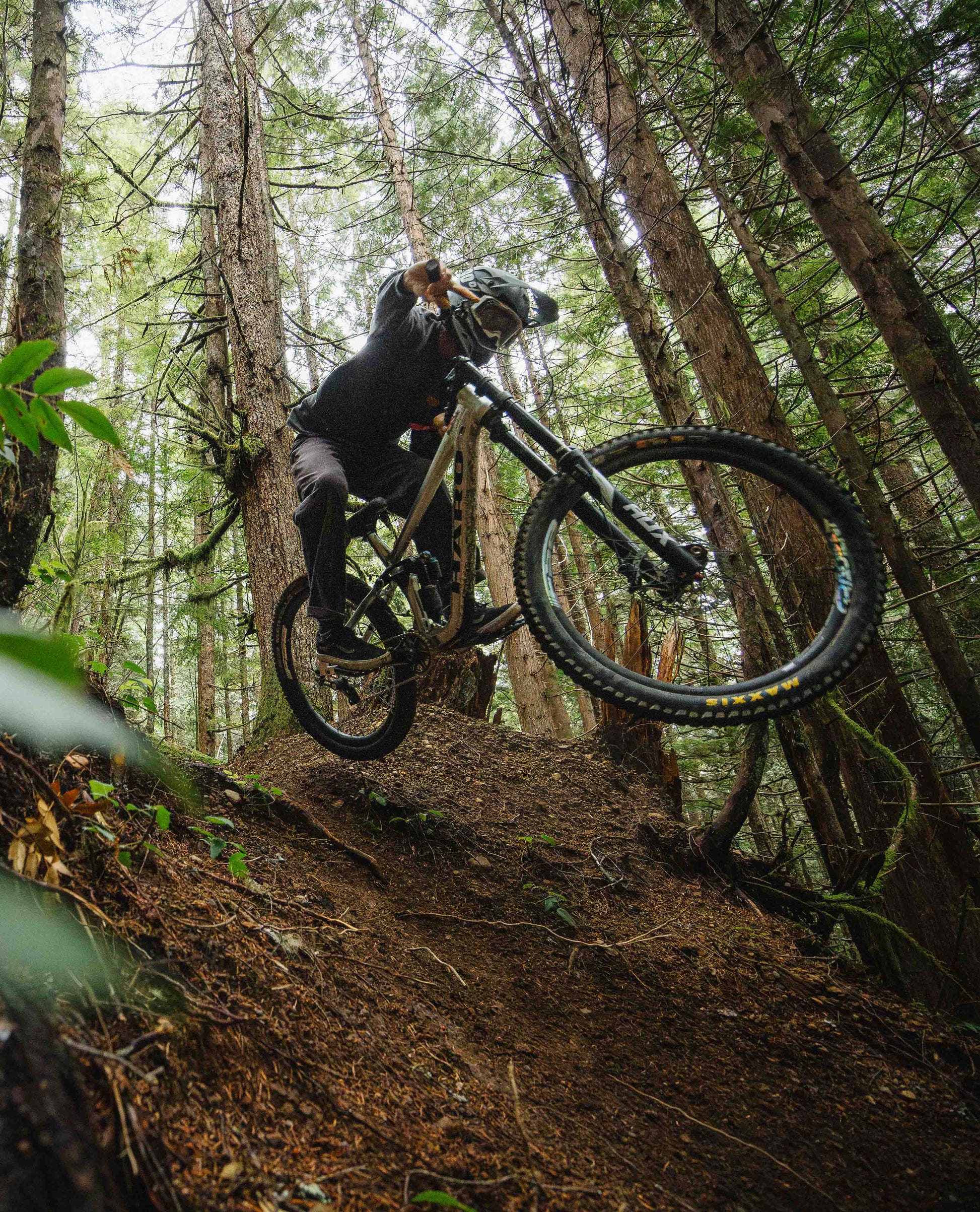 Men's Superlite™ Wide - Lolomo!