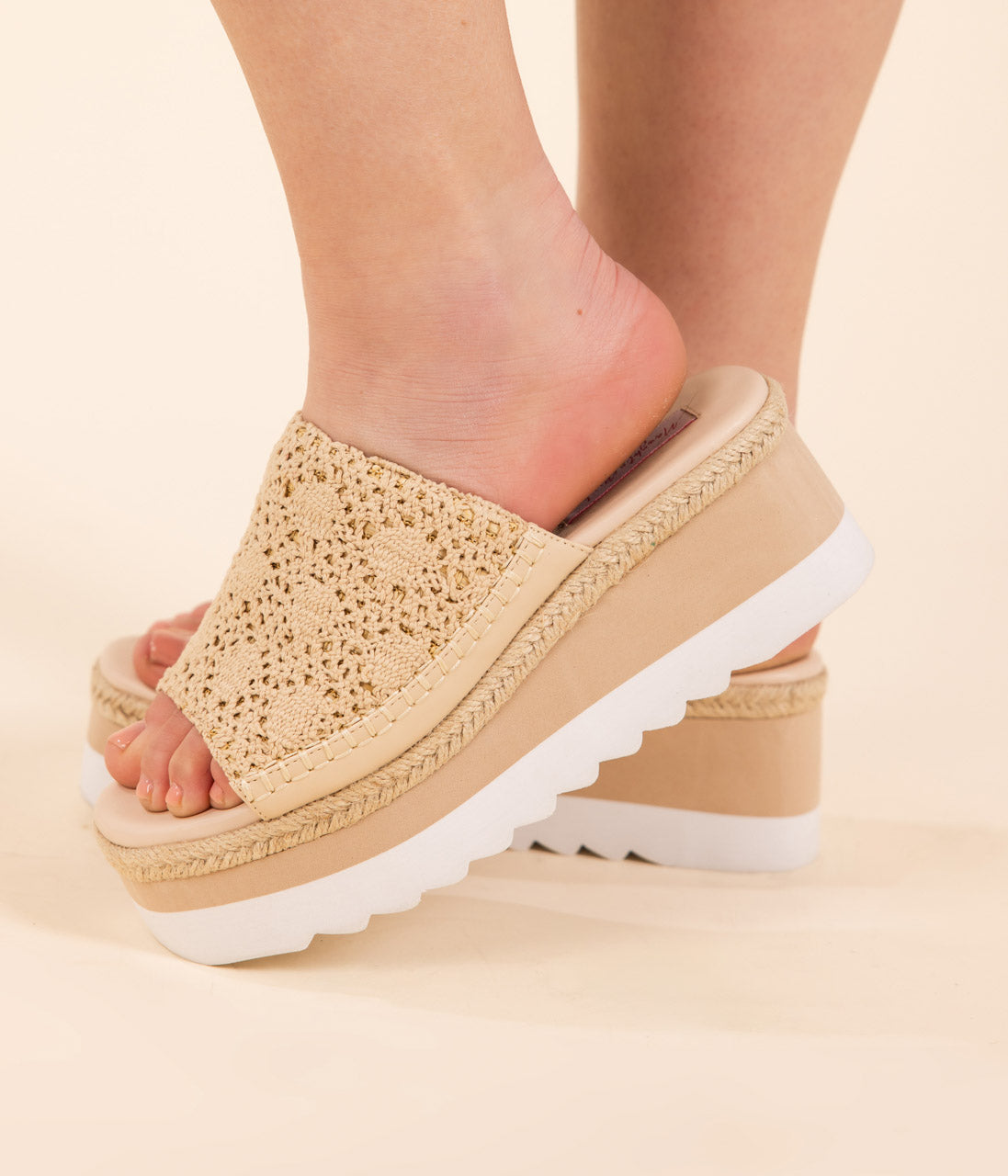 Ophelia Wedges in Cream