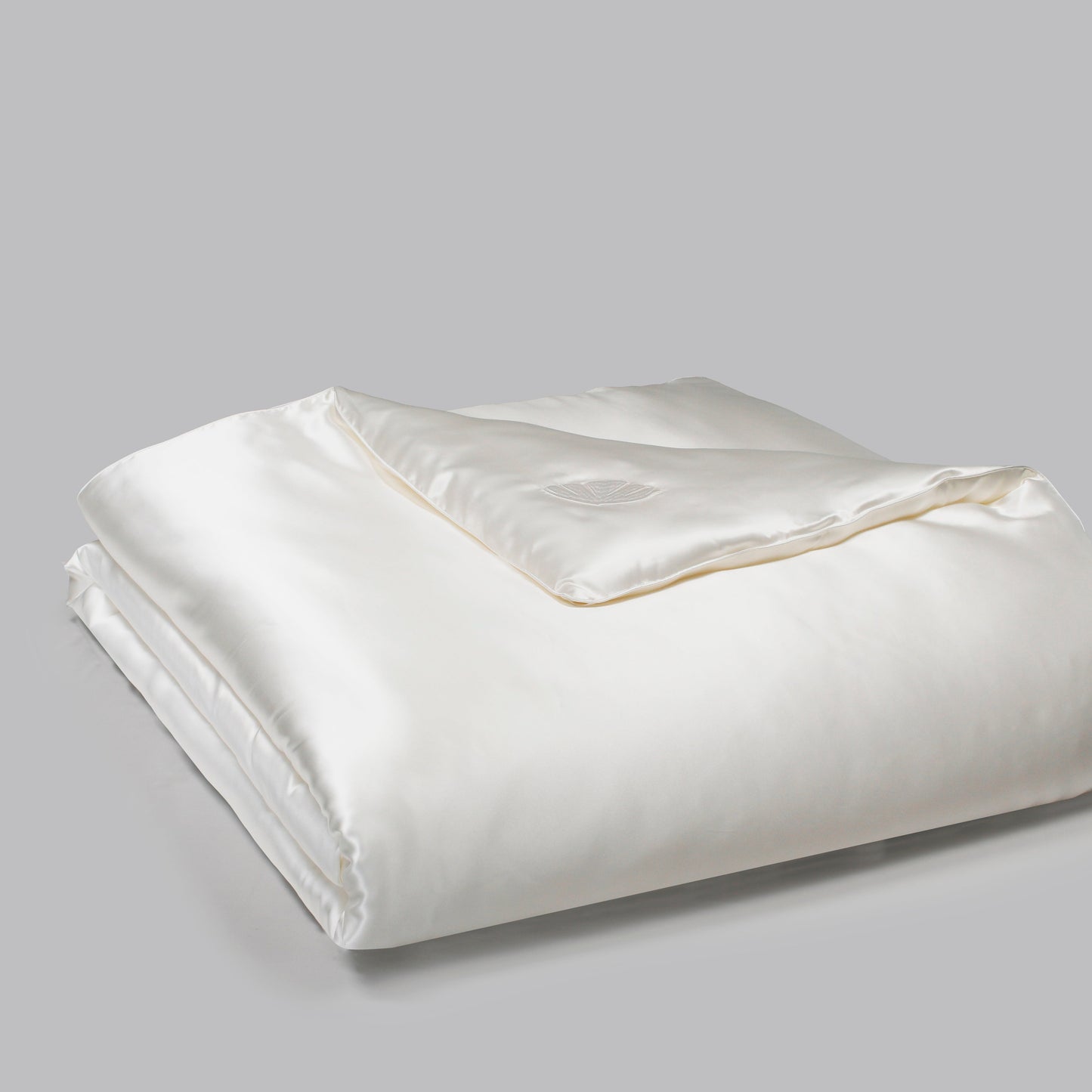 Silk Filled Comforter with Silk Shell by La Seta