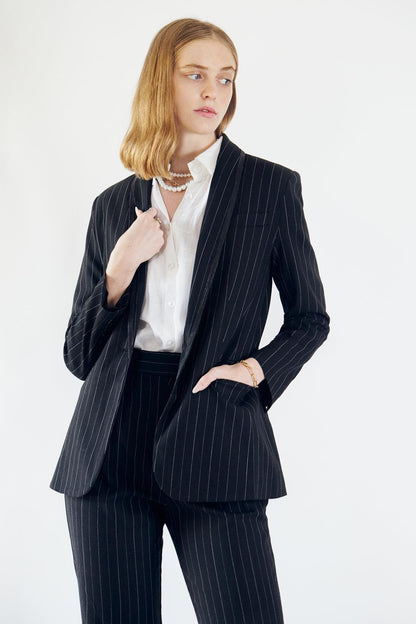 Blazer noir à rayures fines – Veste de bureau ajustée pour femme