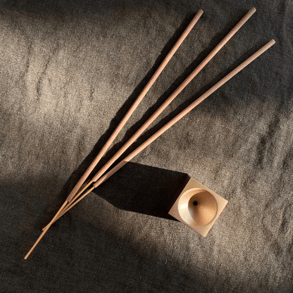 Essential Oil Incense Sticks for Aromatherapy by Tilley + Me - Lolomo!