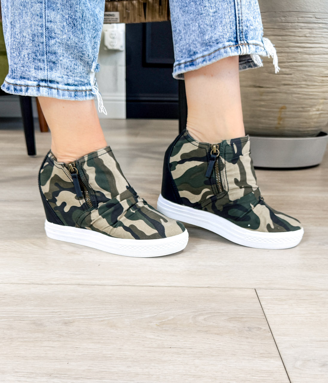 Ari Sneaker Wedge in Camo