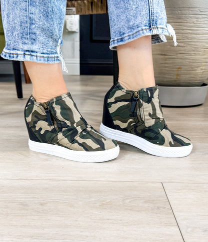 Ari Sneaker Wedge in Camo