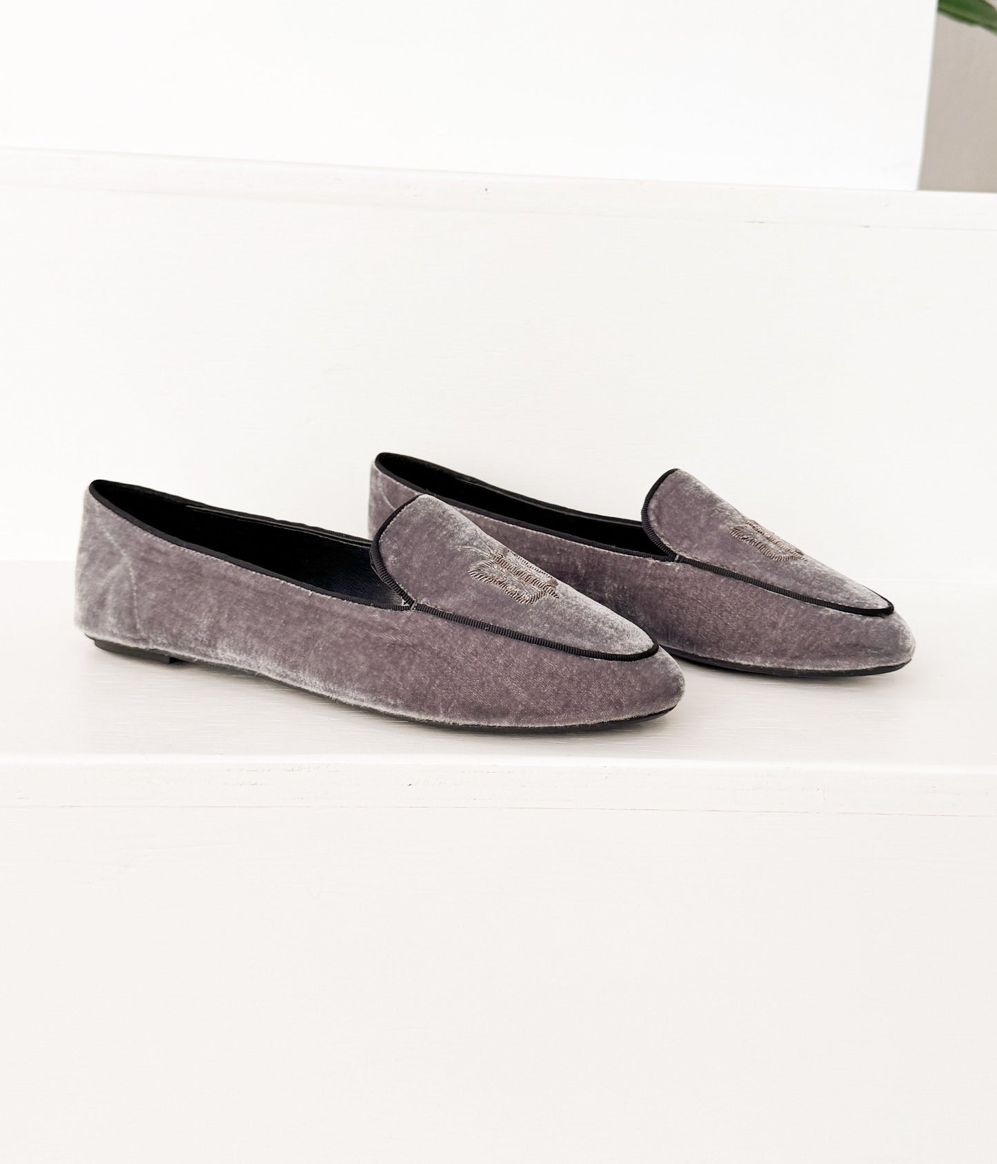 Butterfly Velvet Flats in Grey