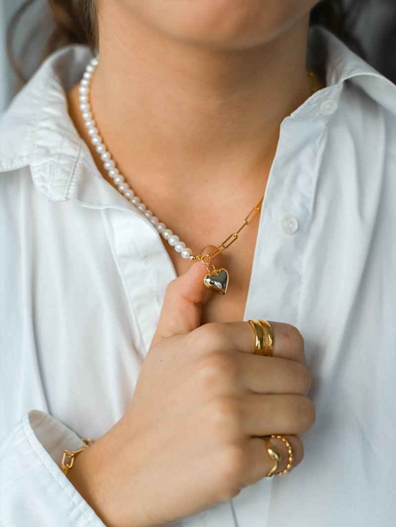 ELAYNA HEART NECKLACE