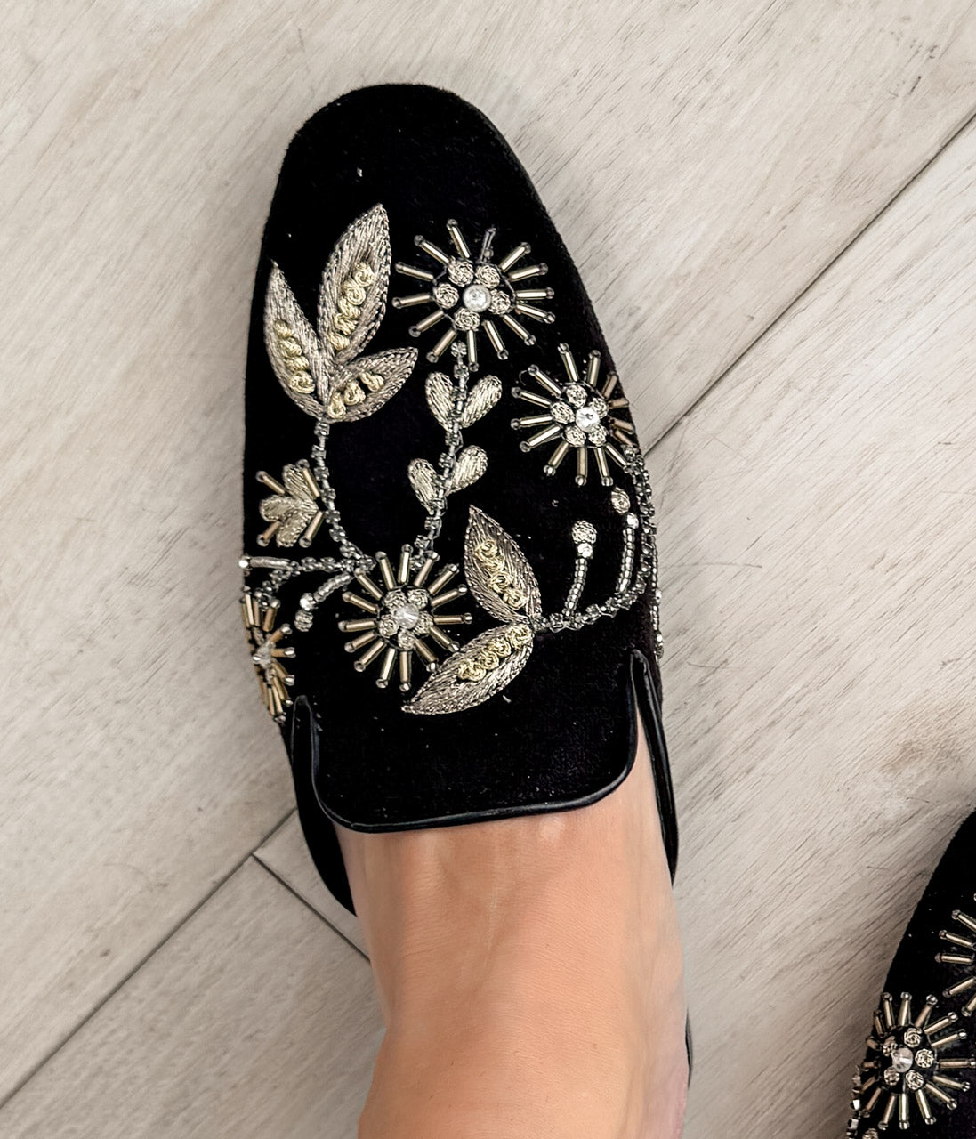 Floral Island Flats in Black