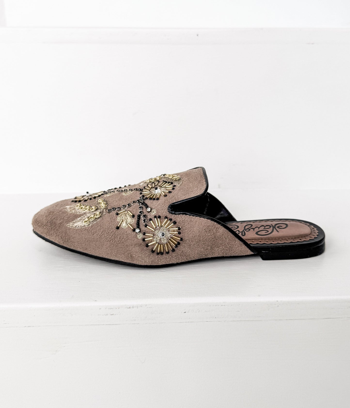 Floral Island Flats in Taupe