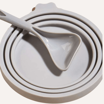 Pet Food Saver Lid with Spoon - BPA-Free Silicone, Keeps Food Fresh - Lolomo!