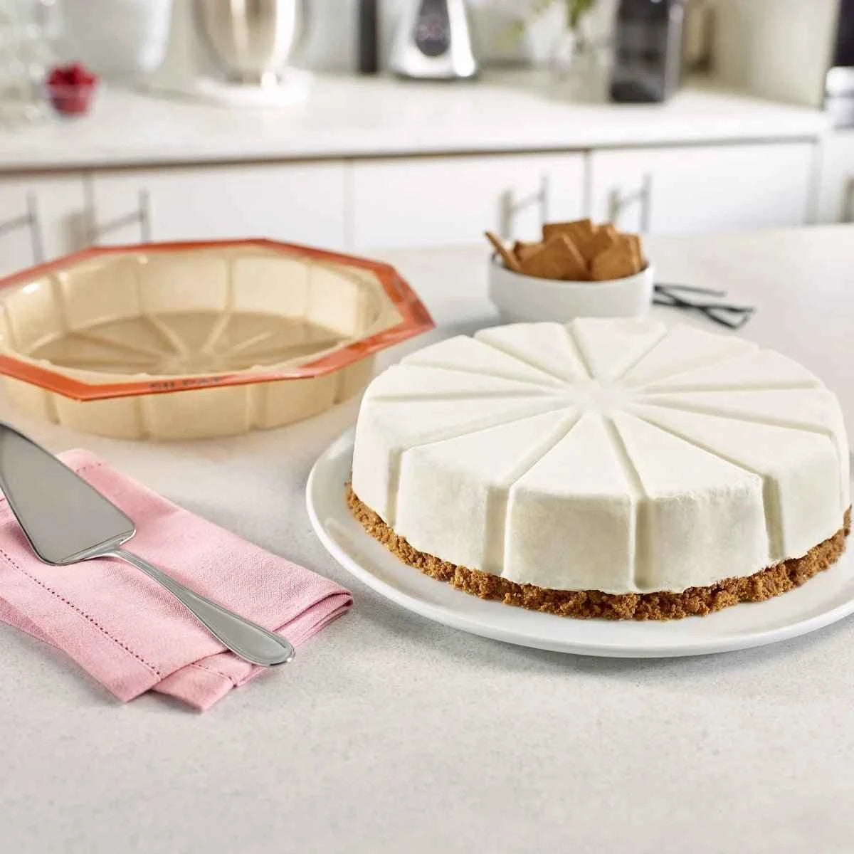 Silpat Round Cake Mold - 12 Portions