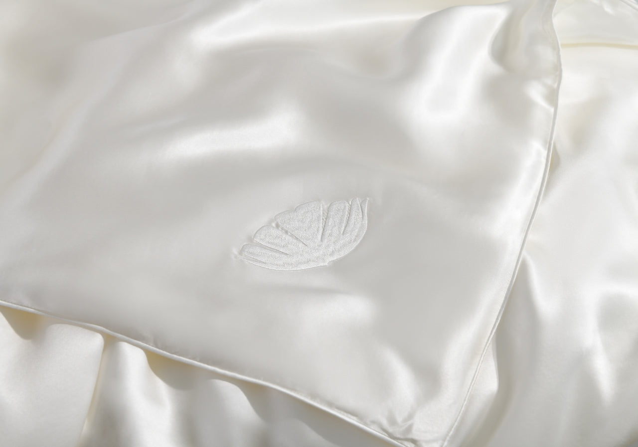 Silk Filled Comforter with Silk Shell by La Seta