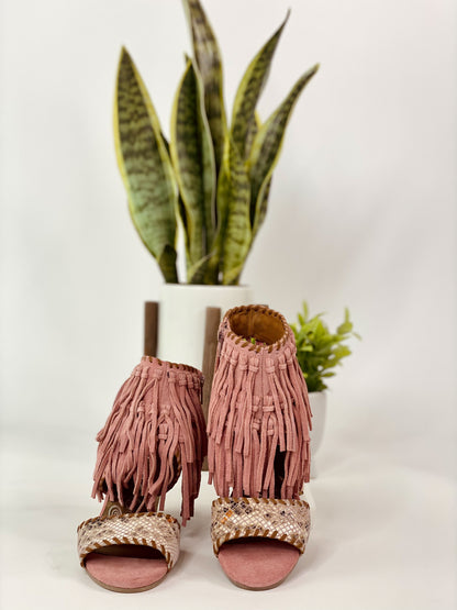 True Fringe Wedge in Blush
